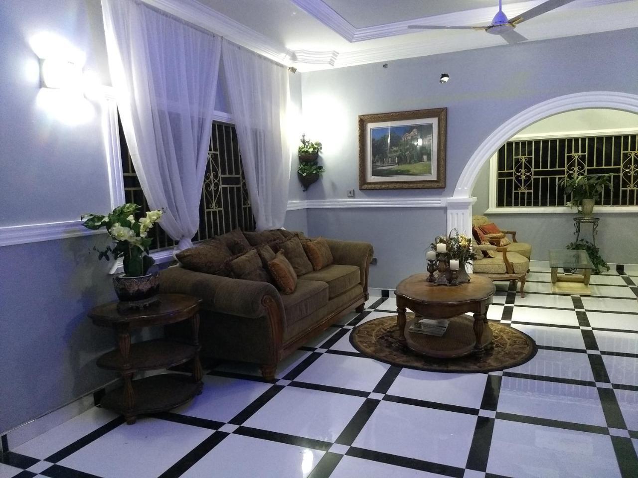 The Winford Boutique Hotel Achimota Taifa Esterno foto