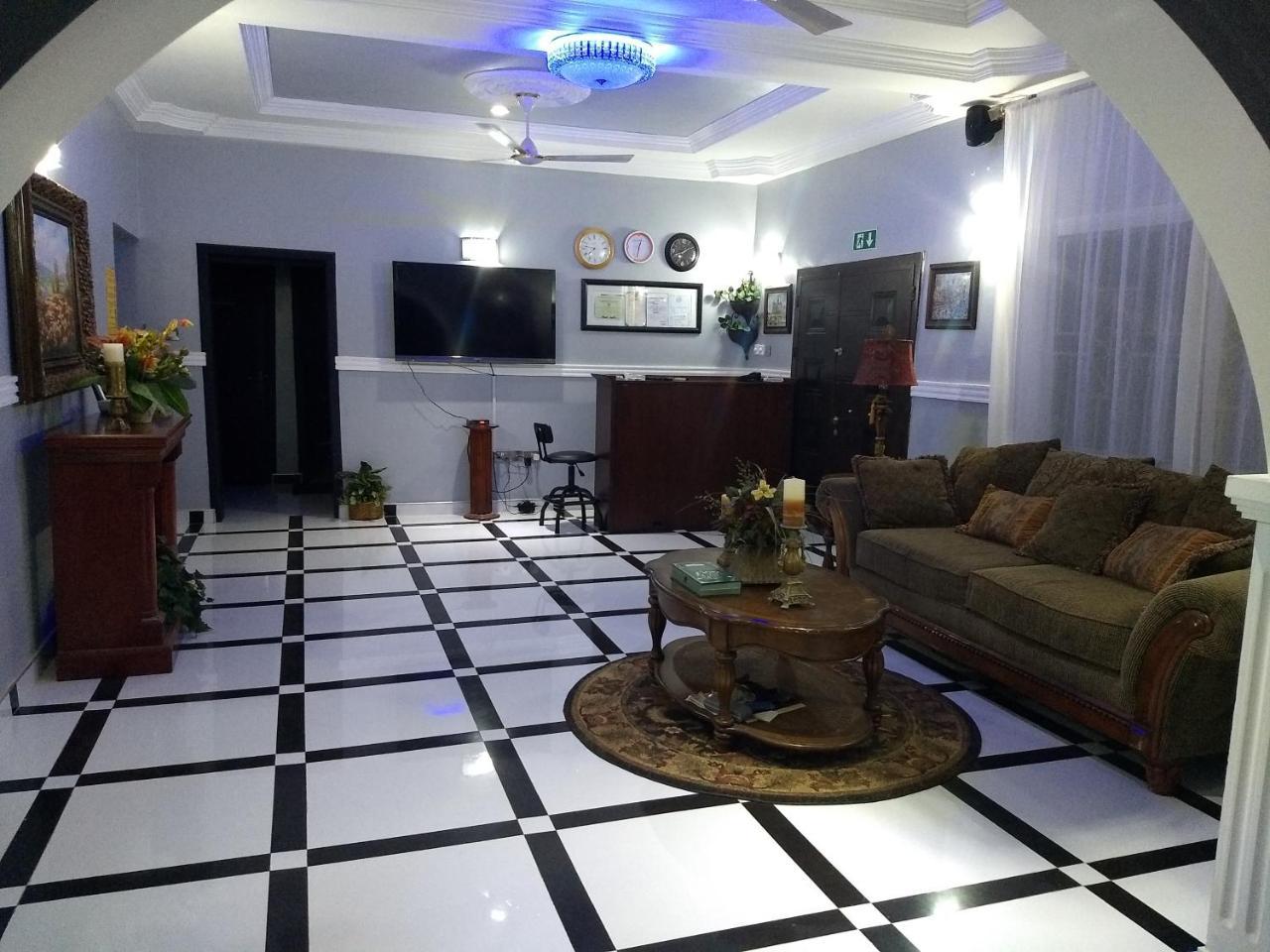 The Winford Boutique Hotel Achimota Taifa Esterno foto