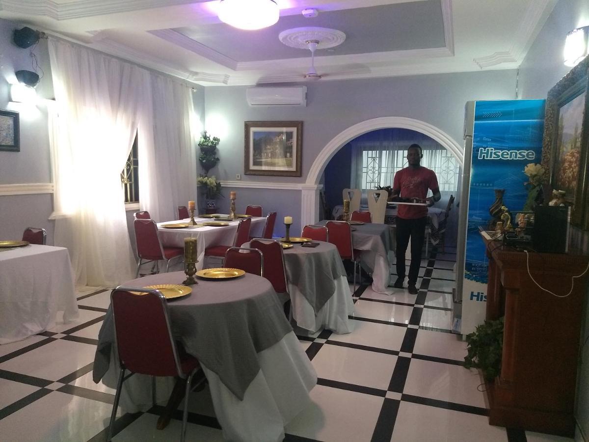 The Winford Boutique Hotel Achimota Taifa Esterno foto